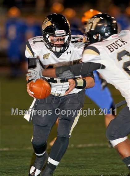 Thumbnail 3 in Carmel vs. Warren Central (IHSAA 5A Sectional Final) photogallery.