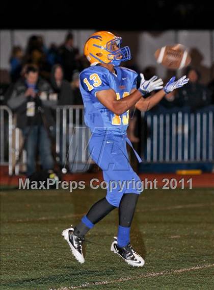 Thumbnail 2 in Carmel vs. Warren Central (IHSAA 5A Sectional Final) photogallery.
