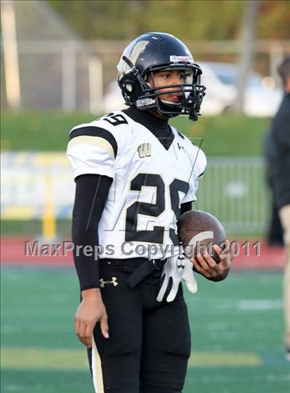 Thumbnail 2 in Carmel vs. Warren Central (IHSAA 5A Sectional Final) photogallery.