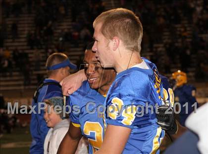 Thumbnail 2 in Carmel vs. Warren Central (IHSAA 5A Sectional Final) photogallery.