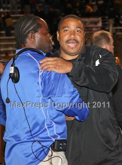 Thumbnail 1 in Carmel vs. Warren Central (IHSAA 5A Sectional Final) photogallery.