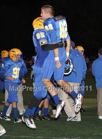Thumbnail 1 in Carmel vs. Warren Central (IHSAA 5A Sectional Final) photogallery.