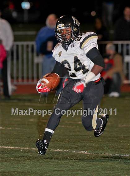 Thumbnail 3 in Carmel vs. Warren Central (IHSAA 5A Sectional Final) photogallery.