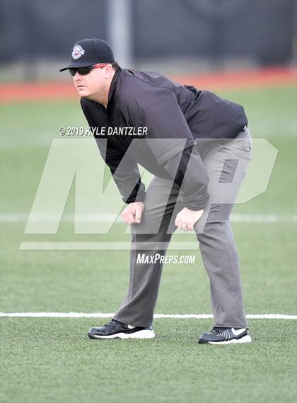 Thumbnail 3 in Bishop Gorman vs St. Mary's Hall (Texas Private School Classic) photogallery.