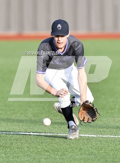 Thumbnail 3 in Bishop Gorman vs St. Mary's Hall (Texas Private School Classic) photogallery.