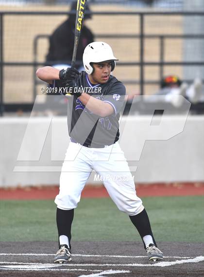 Thumbnail 3 in Bishop Gorman vs St. Mary's Hall (Texas Private School Classic) photogallery.