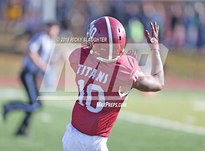 Thumbnail 3 in Trinity Catholic vs. Maryville(MSHSAA 3A Quarterfinal) photogallery.