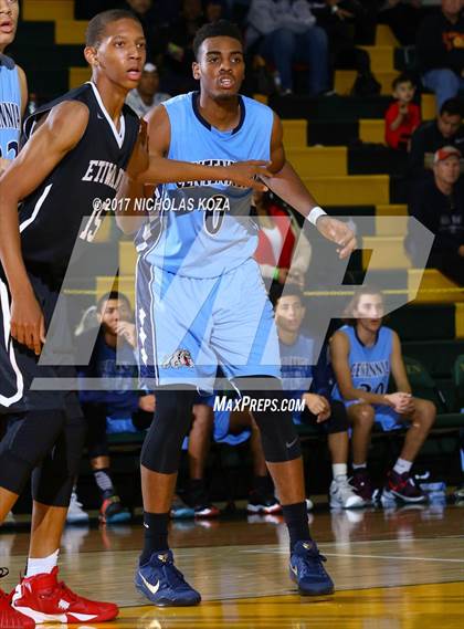 Thumbnail 3 in Etiwanda vs. Centennial (The Classic at Damien) photogallery.