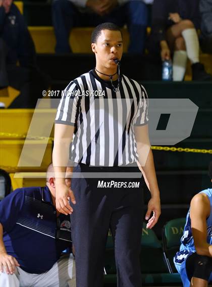 Thumbnail 3 in Etiwanda vs. Centennial (The Classic at Damien) photogallery.