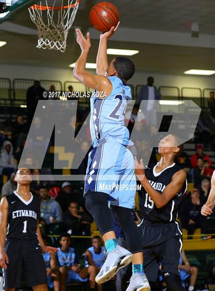 Thumbnail 3 in Etiwanda vs. Centennial (The Classic at Damien) photogallery.