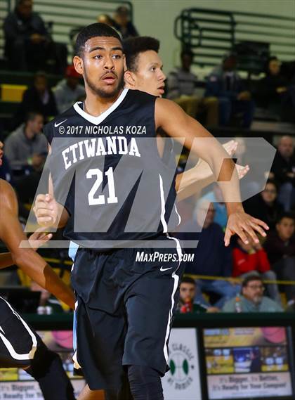 Thumbnail 2 in Etiwanda vs. Centennial (The Classic at Damien) photogallery.