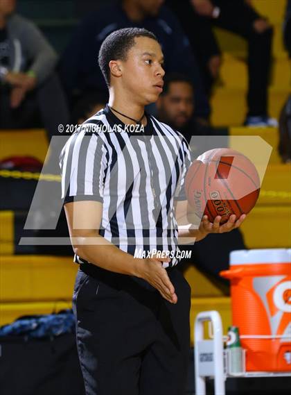 Thumbnail 2 in Etiwanda vs. Centennial (The Classic at Damien) photogallery.