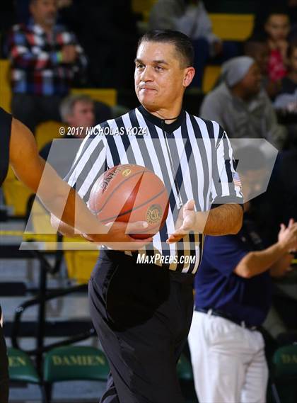 Thumbnail 3 in Etiwanda vs. Centennial (The Classic at Damien) photogallery.