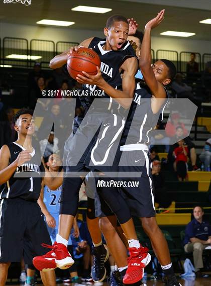 Thumbnail 3 in Etiwanda vs. Centennial (The Classic at Damien) photogallery.