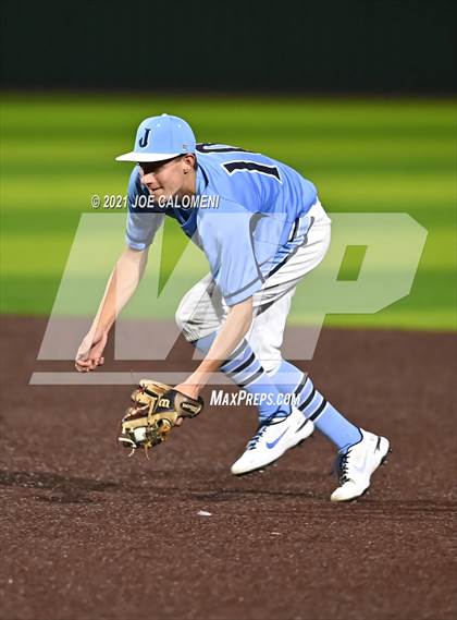 Thumbnail 3 in Johnson vs Madison photogallery.