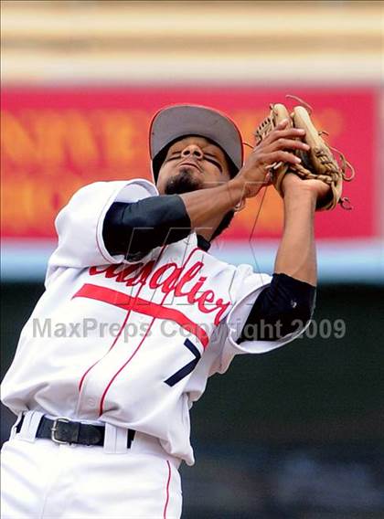 Thumbnail 2 in Chatswoth vs. Cleveland (CIF LA City Section D1 Final) photogallery.