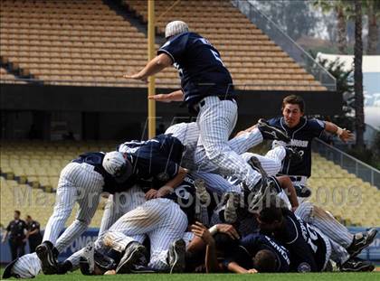 Thumbnail 3 in Chatswoth vs. Cleveland (CIF LA City Section D1 Final) photogallery.
