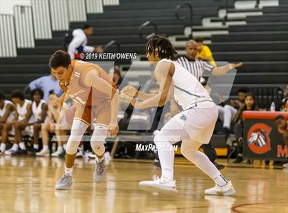 Thumbnail 1 in White vs Newman Smith (CFB Classic) photogallery.