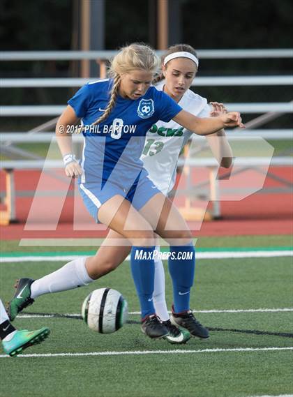 Thumbnail 3 in Dublin Coffman vs. Olentangy Liberty photogallery.