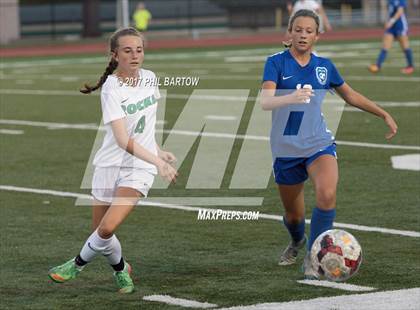 Thumbnail 2 in Dublin Coffman vs. Olentangy Liberty photogallery.