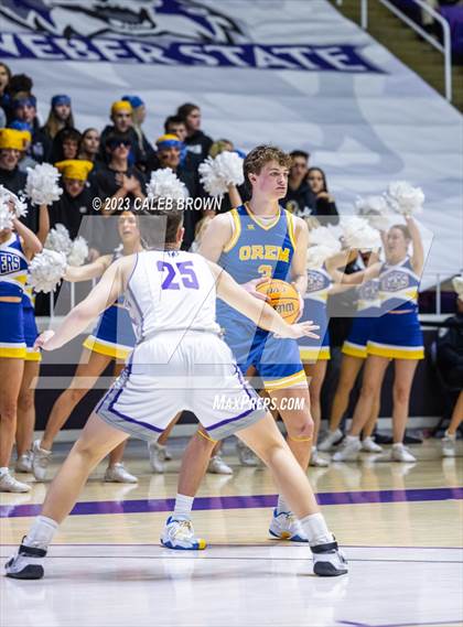 Thumbnail 2 in Lehi vs. Orem (UHSAA 5A Quarterfinal) photogallery.