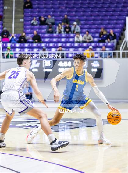Thumbnail 3 in Lehi vs. Orem (UHSAA 5A Quarterfinal) photogallery.