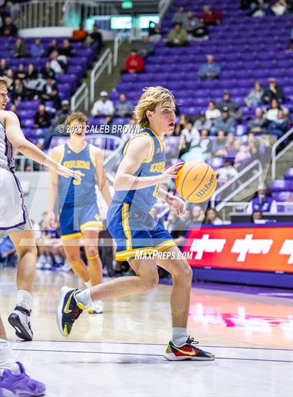 Thumbnail 2 in Lehi vs. Orem (UHSAA 5A Quarterfinal) photogallery.