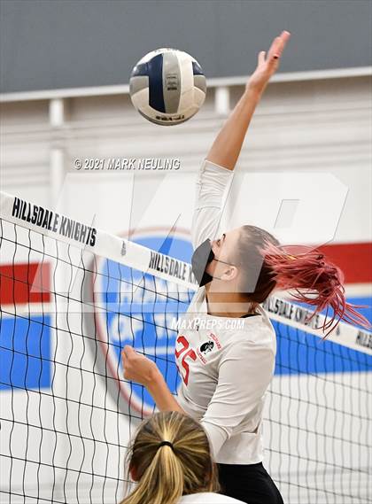 Thumbnail 1 in Burlingame @ Hillsdale photogallery.