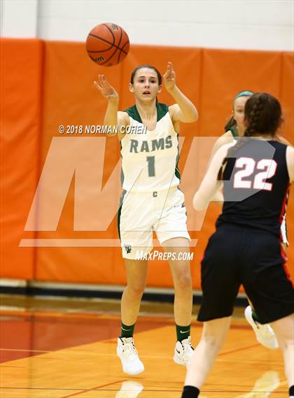 Thumbnail 3 in Maine South vs. Grayslake Central photogallery.