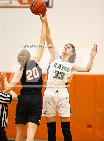 Thumbnail 1 in Maine South vs. Grayslake Central photogallery.