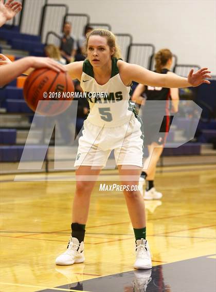 Thumbnail 3 in Maine South vs. Grayslake Central photogallery.