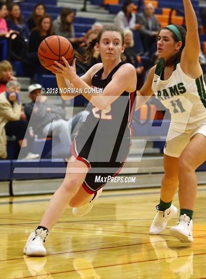 Thumbnail 2 in Maine South vs. Grayslake Central photogallery.