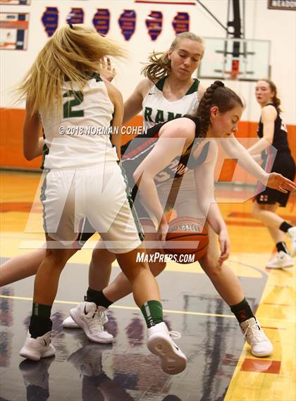Thumbnail 2 in Maine South vs. Grayslake Central photogallery.