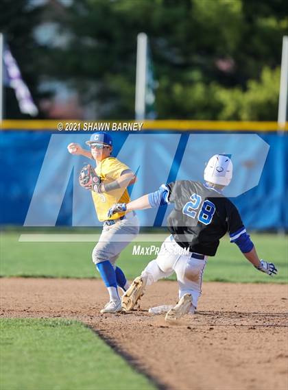 Thumbnail 3 in Carmel @ Hamilton Southeastern photogallery.