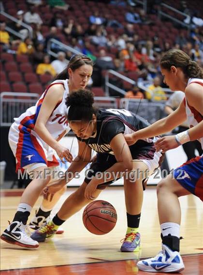 Thumbnail 3 in Mountain View vs. Hamilton (AIA D1 Semifinals) photogallery.