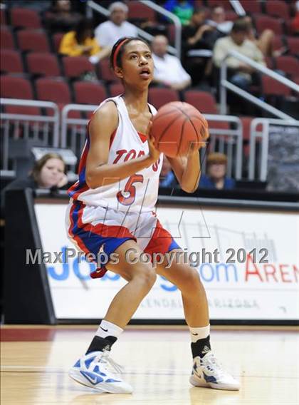 Thumbnail 1 in Mountain View vs. Hamilton (AIA D1 Semifinals) photogallery.