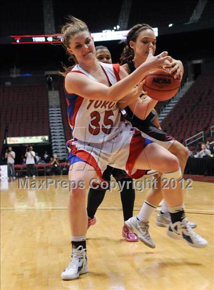 Thumbnail 1 in Mountain View vs. Hamilton (AIA D1 Semifinals) photogallery.
