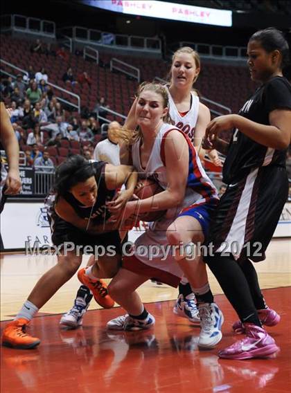Thumbnail 2 in Mountain View vs. Hamilton (AIA D1 Semifinals) photogallery.