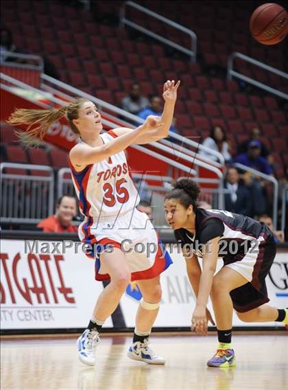 Thumbnail 1 in Mountain View vs. Hamilton (AIA D1 Semifinals) photogallery.