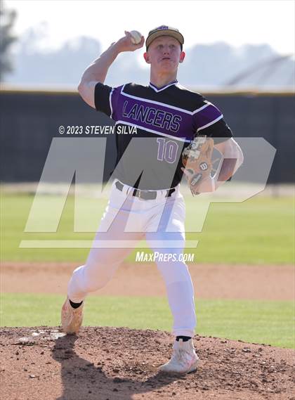 Thumbnail 1 in Carlsbad vs. Torrey Pines (72nd Annual San Diego Lions Tournament) photogallery.