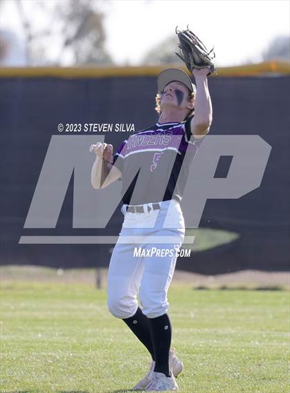 Thumbnail 3 in Carlsbad vs. Torrey Pines (72nd Annual San Diego Lions Tournament) photogallery.
