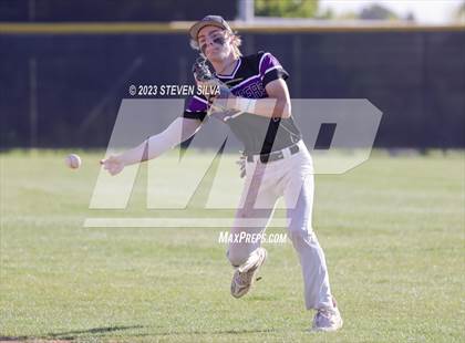 Thumbnail 1 in Carlsbad vs. Torrey Pines (72nd Annual San Diego Lions Tournament) photogallery.