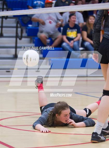 Thumbnail 2 in Mogollon vs St. David (AIA D1 Finals) photogallery.