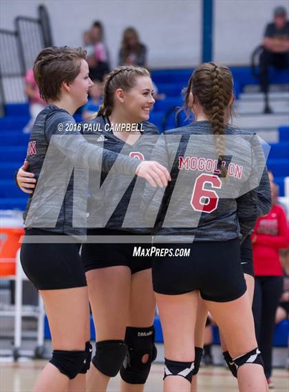 Thumbnail 2 in Mogollon vs St. David (AIA D1 Finals) photogallery.