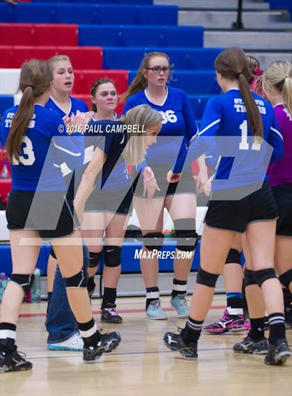 Thumbnail 2 in Mogollon vs St. David (AIA D1 Finals) photogallery.