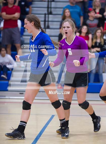 Thumbnail 3 in Mogollon vs St. David (AIA D1 Finals) photogallery.
