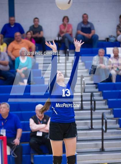 Thumbnail 2 in Mogollon vs St. David (AIA D1 Finals) photogallery.