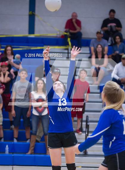 Thumbnail 2 in Mogollon vs St. David (AIA D1 Finals) photogallery.