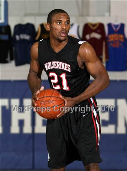 Thumbnail 3 in Bishop Manogue vs. Harvard-Westlake (Desert Heat Invitational) photogallery.