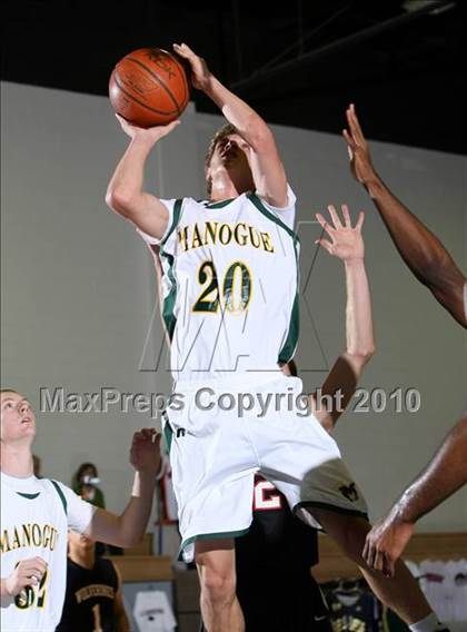 Thumbnail 1 in Bishop Manogue vs. Harvard-Westlake (Desert Heat Invitational) photogallery.